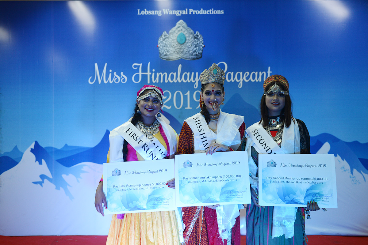 Shrutika Sharma, winner of the Miss Himalaya Pageant 2019, flanked by First Runner-up Shalika Rana and Second Runner-up Sapna Devi.